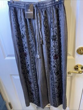 S.R. Fashions Women's Wide Leg Embroidered Pants - Gray